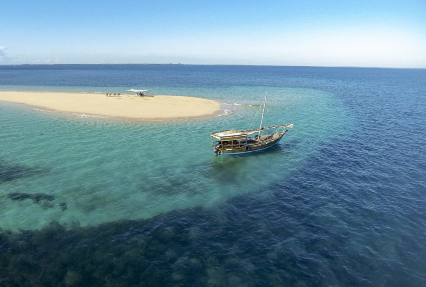 Mozambique-Dhow-Sandbank