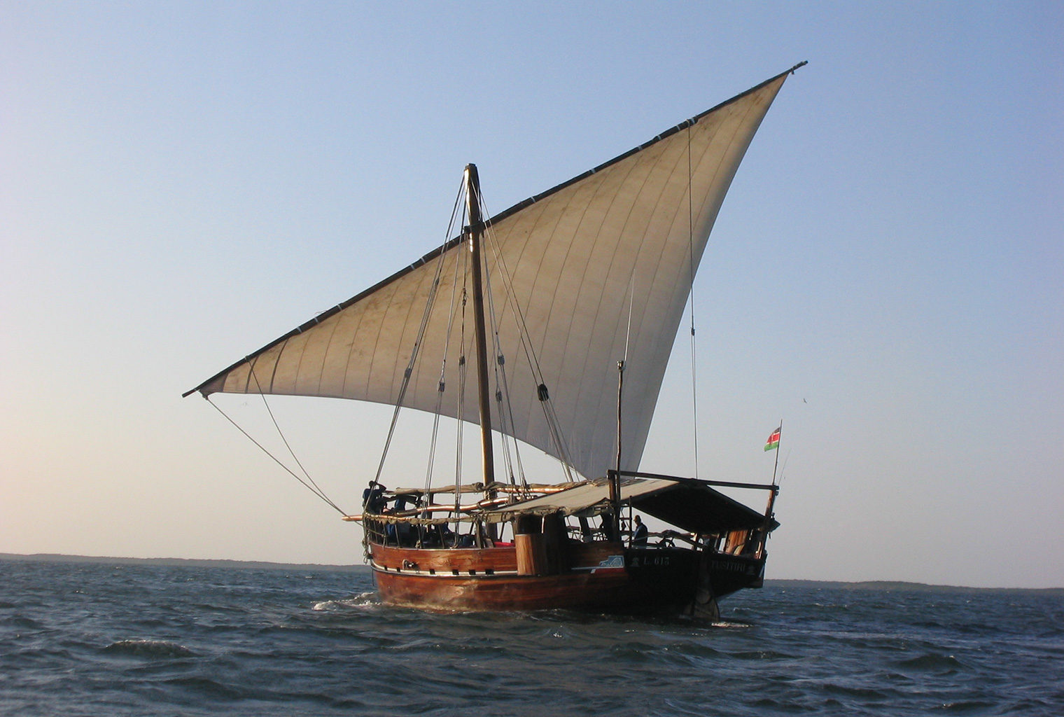 Tusitiri-Dhow-Sail