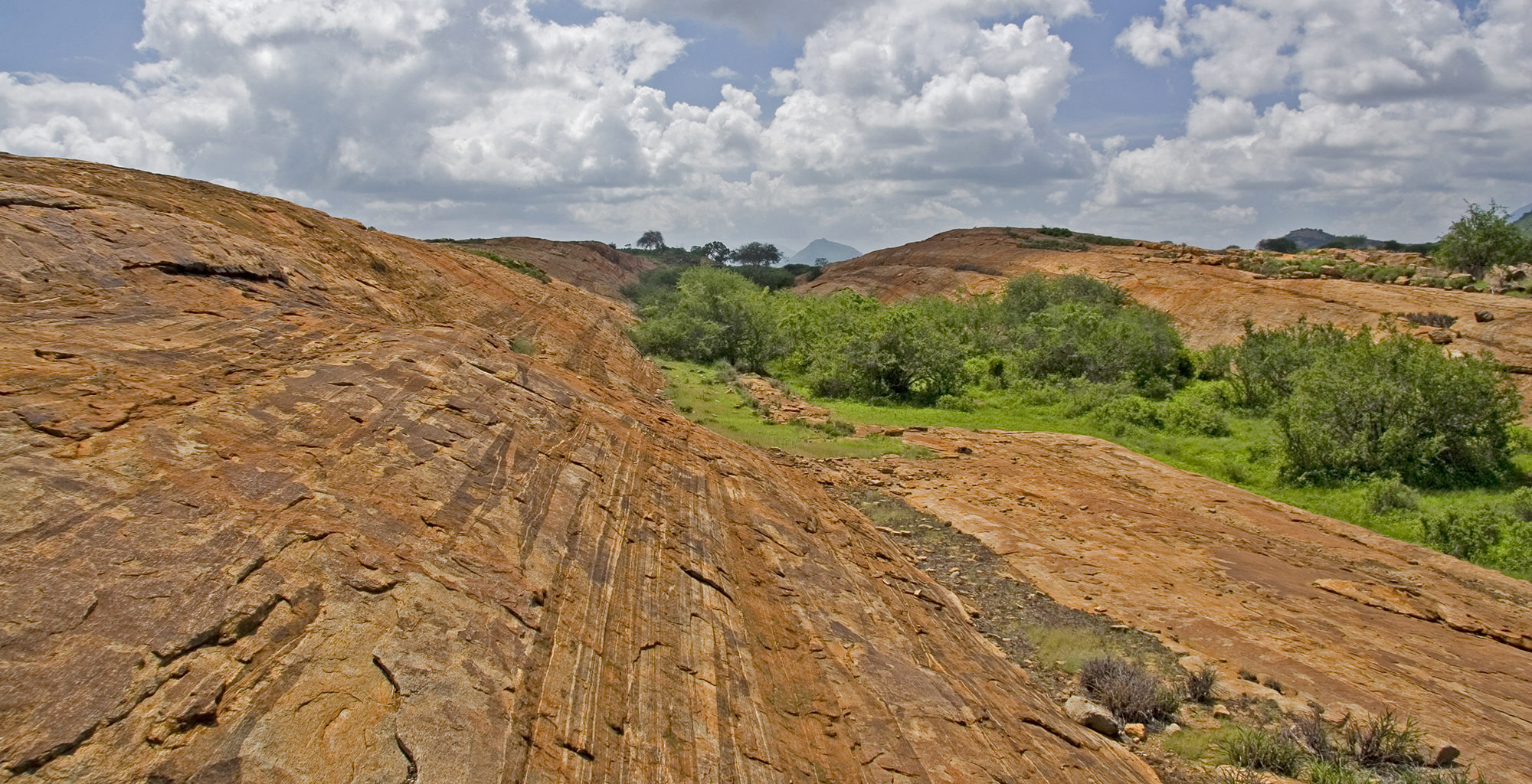 Kenya-Tsavo-East-National-Park-Madanda-Rock