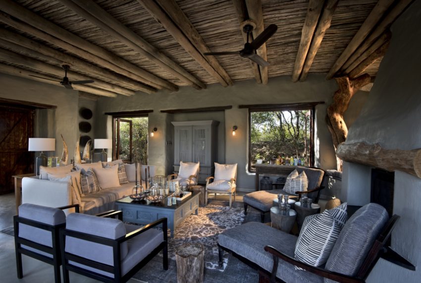 Sitting-area-at-Phinda-Rock-Lodge (1)