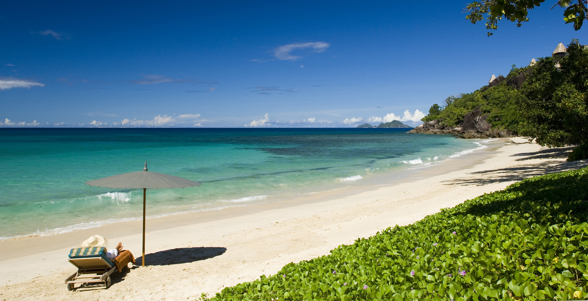 Seychelles-Maia-Luxury-Resort-Beach