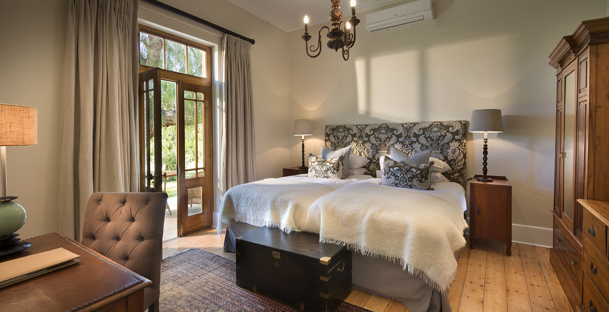 South-Africa-Uplands-Homestead-Bedroom