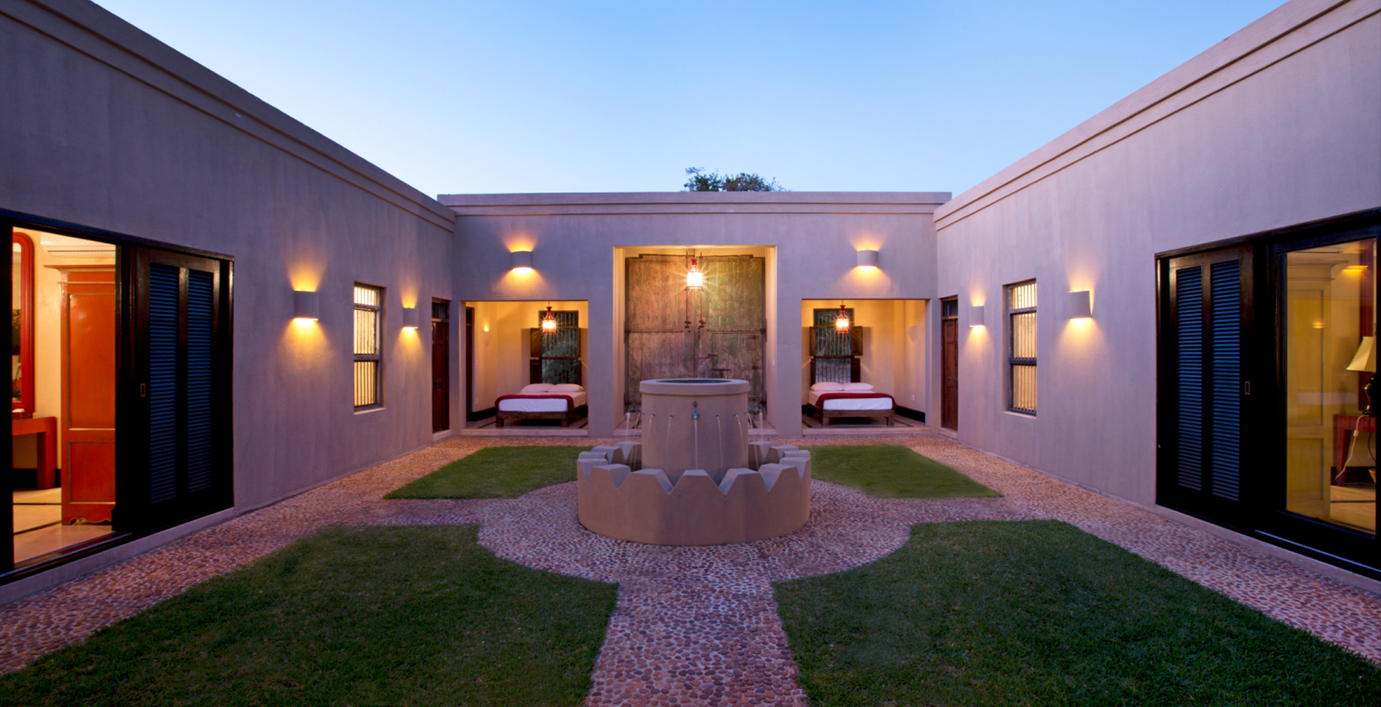 South-Africa-House-Courtyard