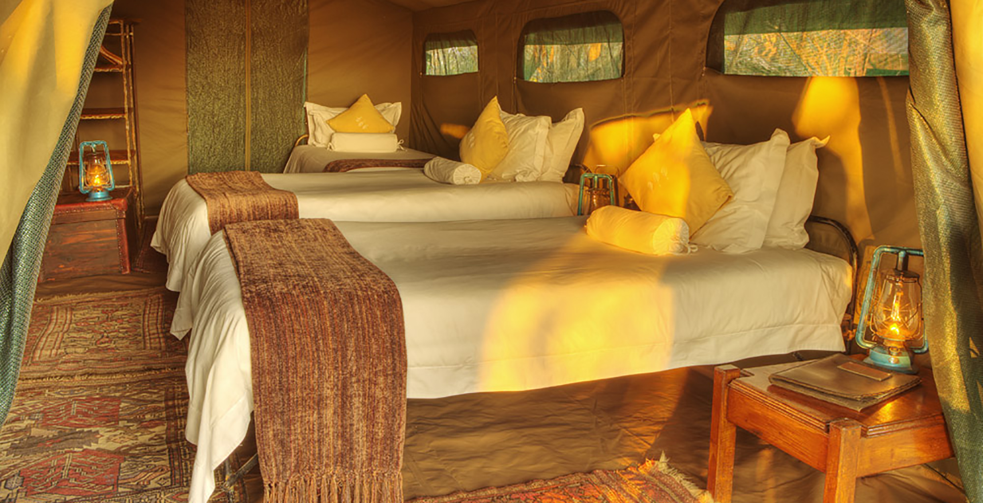 Botswana-Footsteps-Across-The-Delta-Family-Room