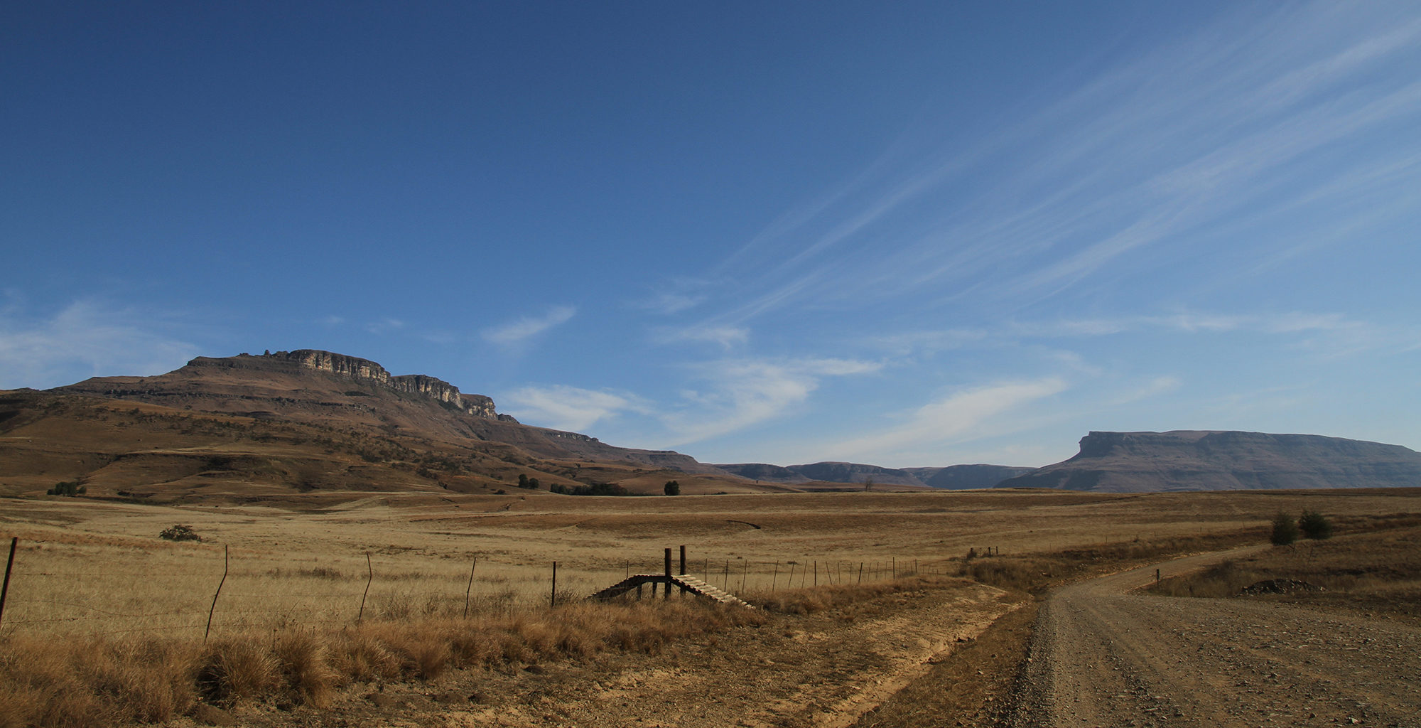South Africa-Drakensberg-Mountains-Road