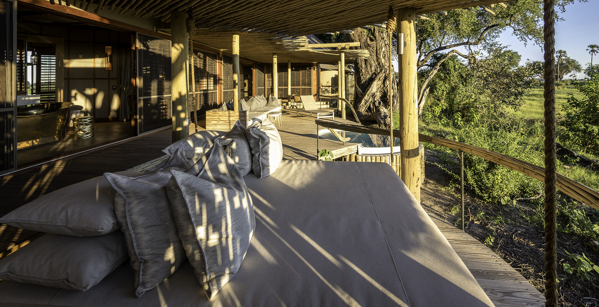 Botswana-Little-Mombo-Deck-Starbed