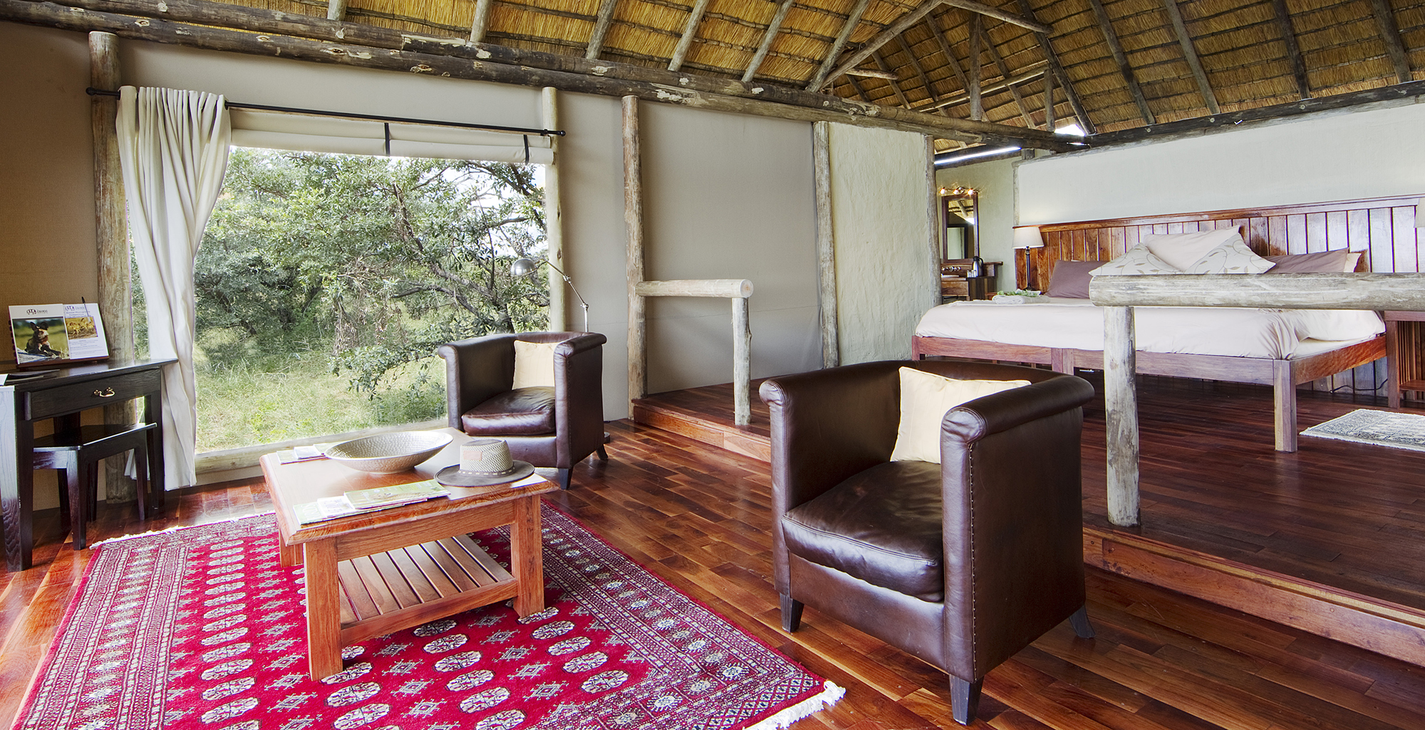 Kwando-Lagoon-Camp-Botswana-Bedroom-Lounge