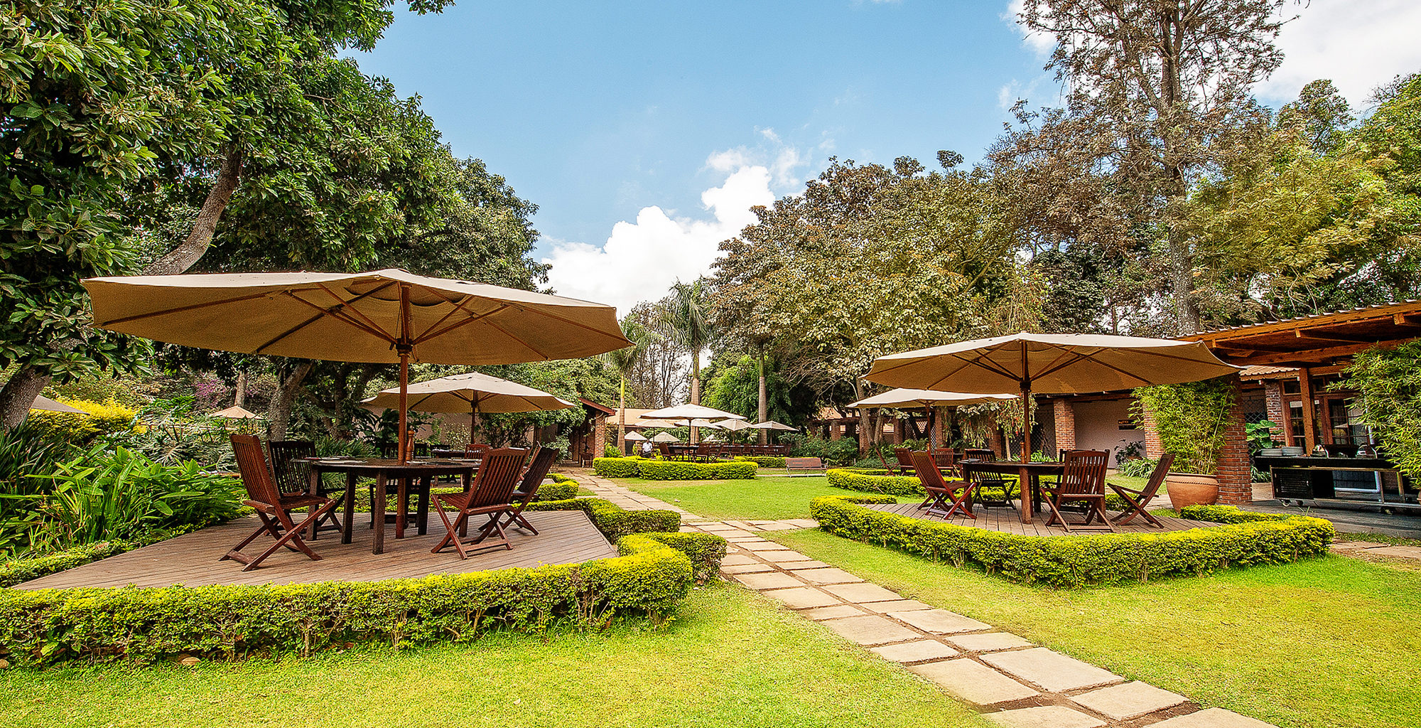 Tanzania-Arusha-Coffee-Lodge-Garden