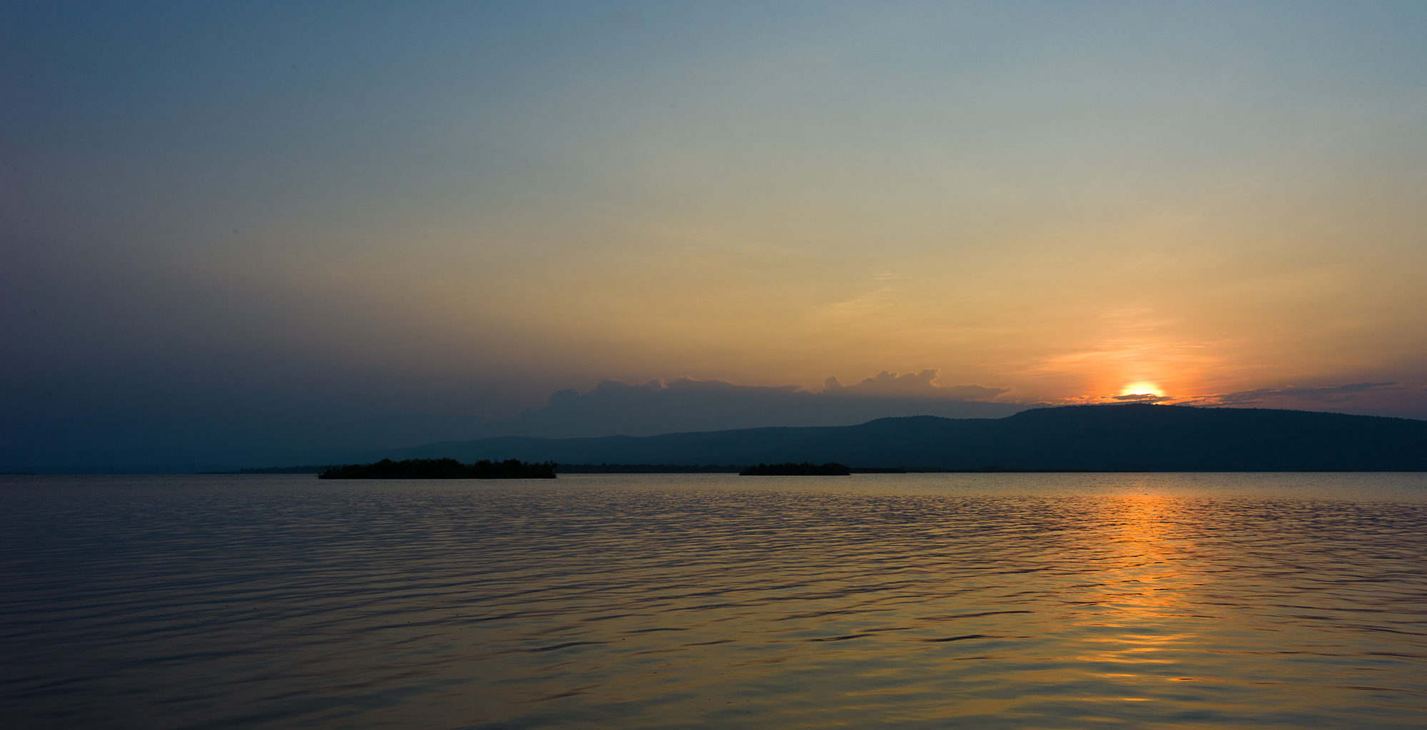 Rwanda-Akagera-National-Park-Sunset-Lake