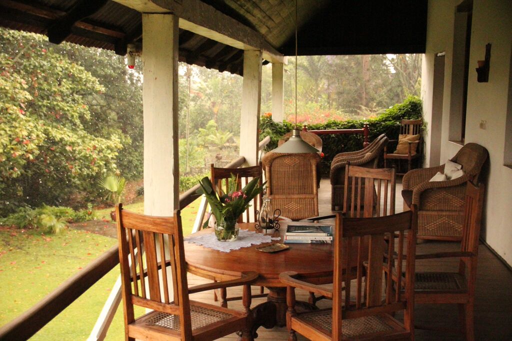 Ngare-sero-lodge-arusha-tanzania-veranda