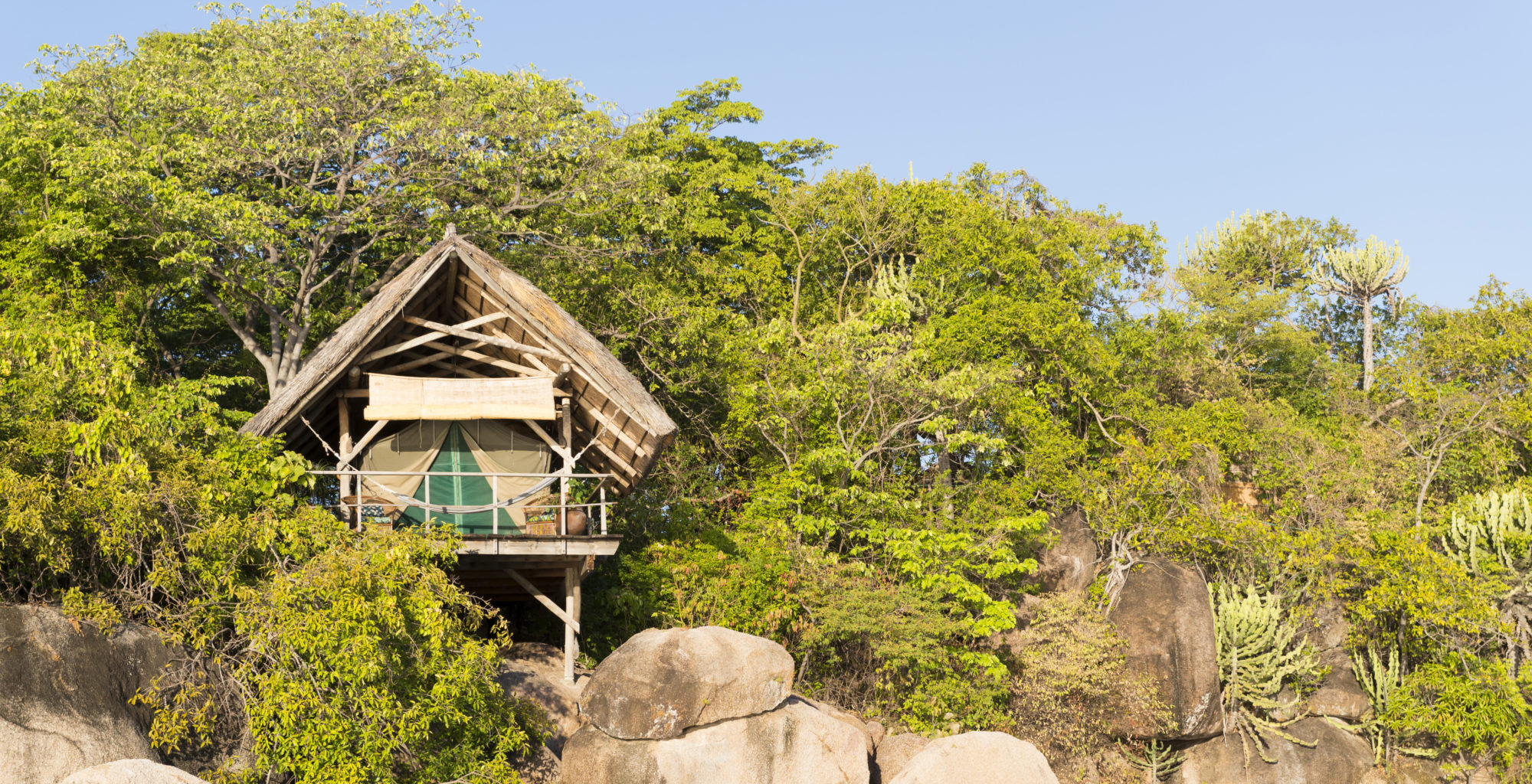 Lake-Malawi-Mumbo-Island-Lodge-Exterior