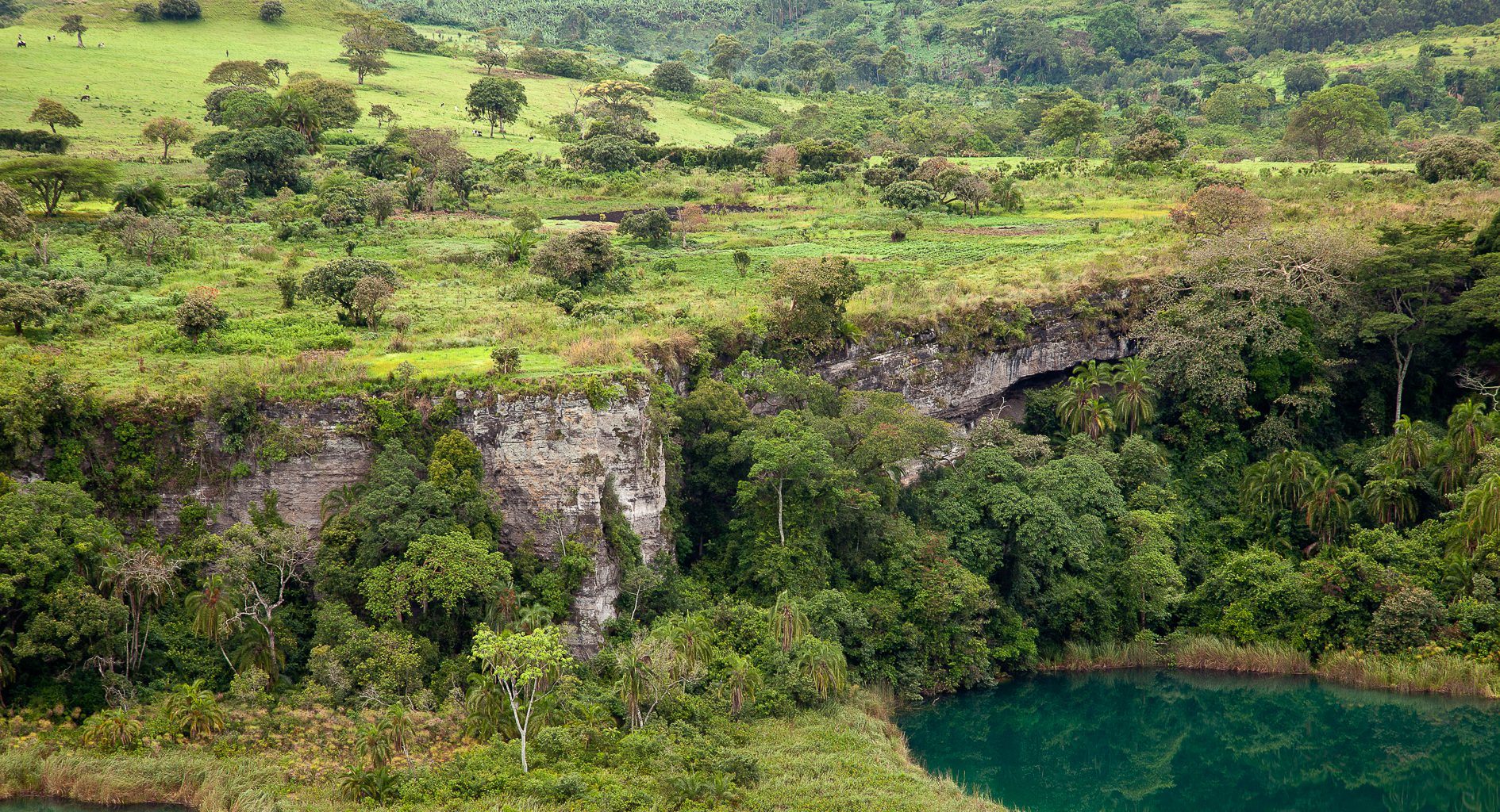 Uganda-Kibale-Landscape