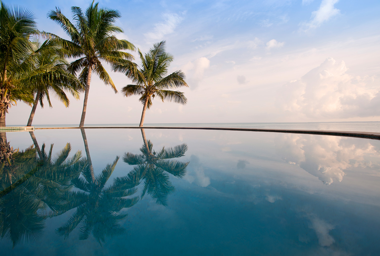 Benguerra-Island-Lodge-Mozambique-Pool-View