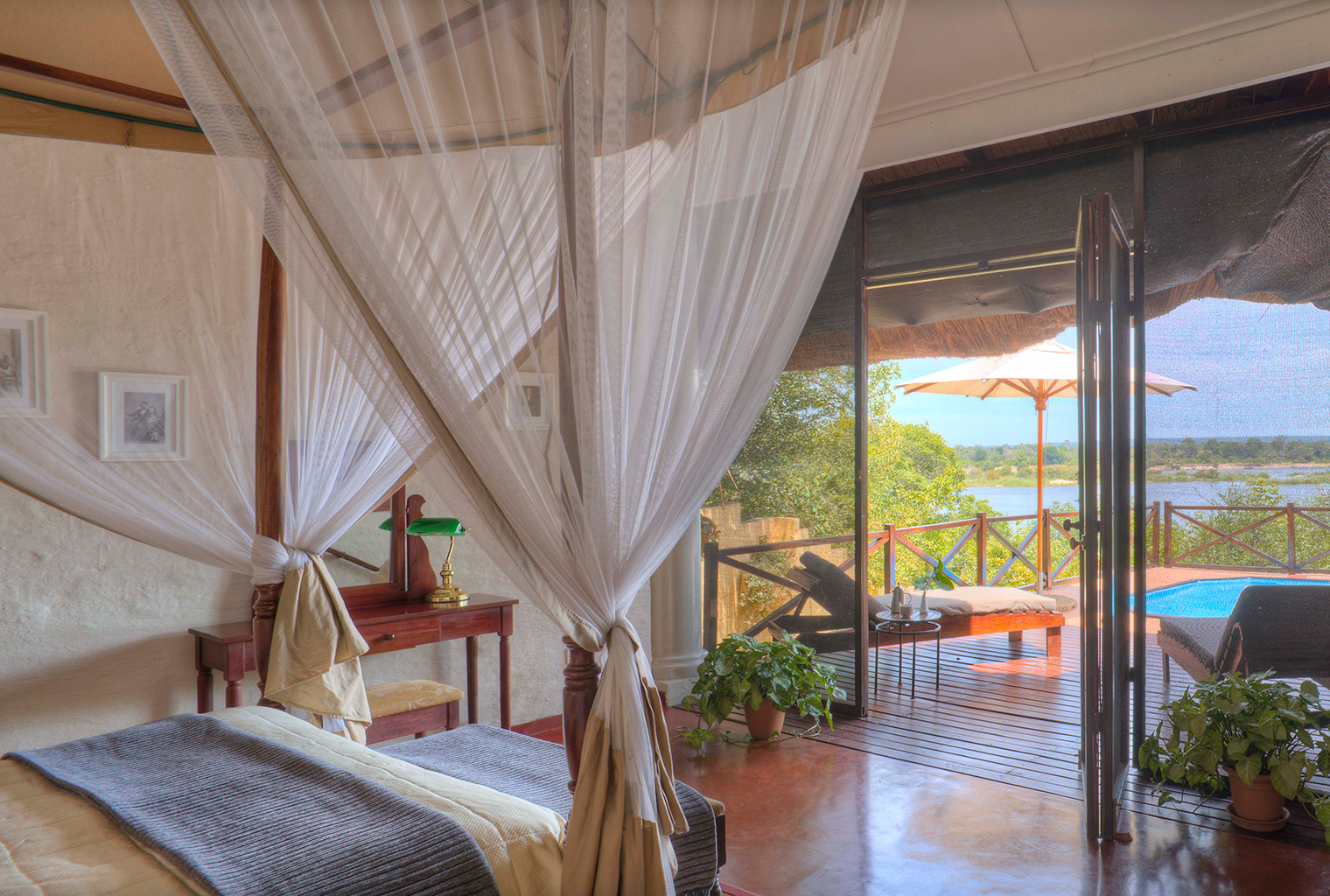The-River-Club-Lodge-Zambia-bedroom