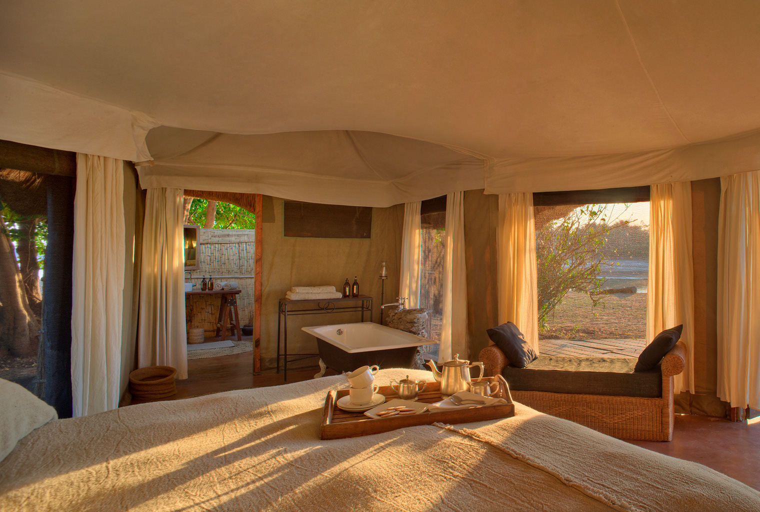 Zambia,-Mchenja-Camp,-Bedroom