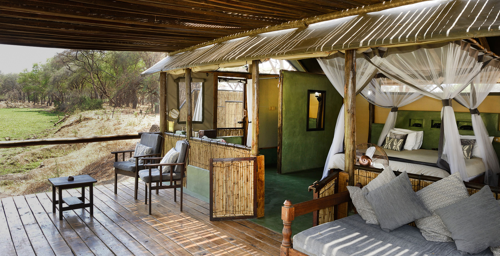 Zambia-Old-Mondoro-Bedroom-Deck
