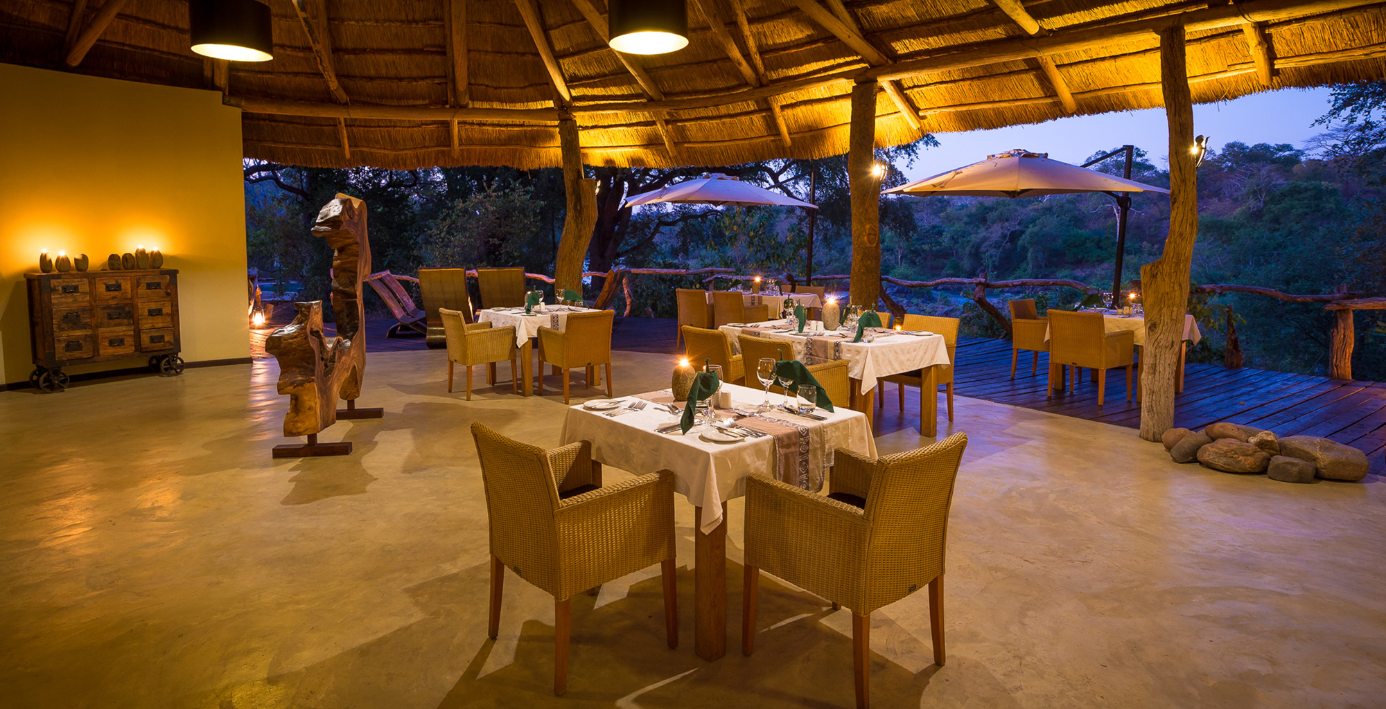 Malawi-Majete-Reserve-Mkulumadzi-Dining