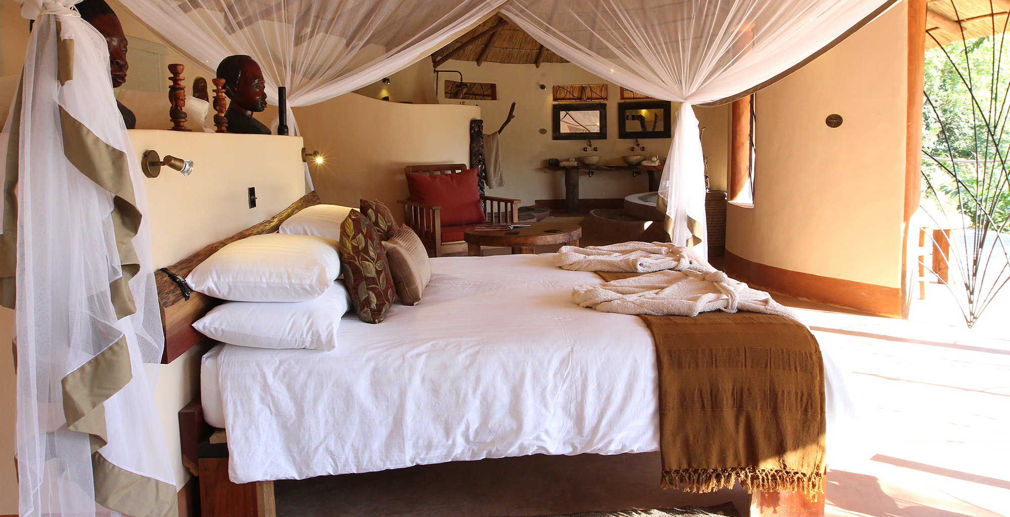 Lake-Malawi-Tongole-Wilderness-Bedroom