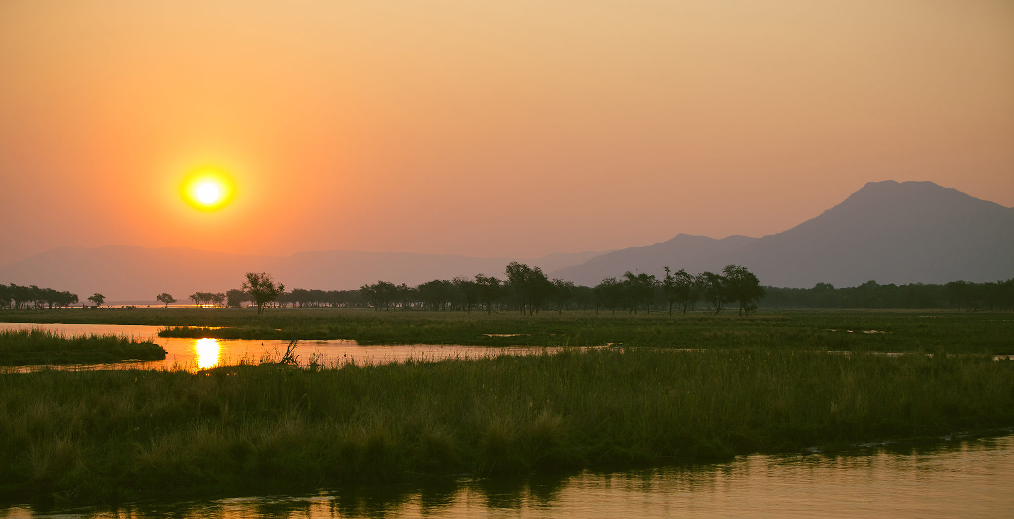 Zambia-Lower-Zambezi-Sunset