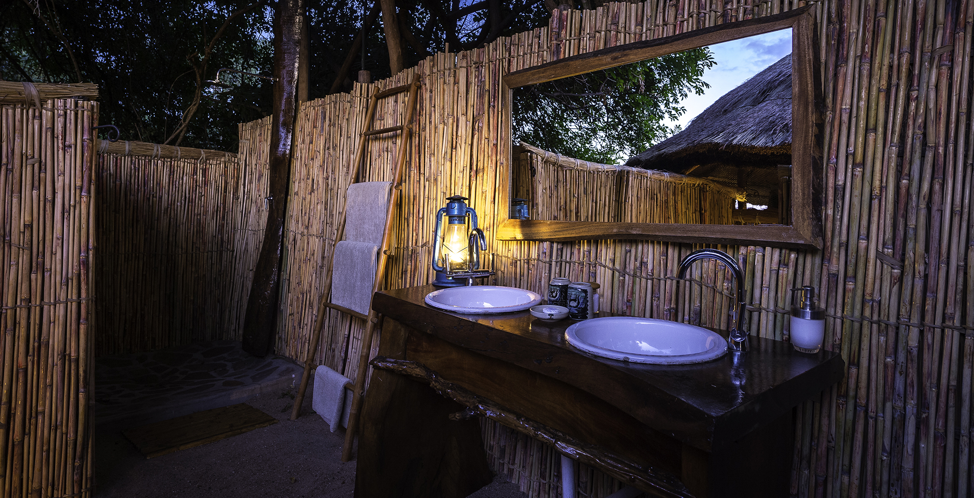 Zambia-Kuyenda-Bathroom
