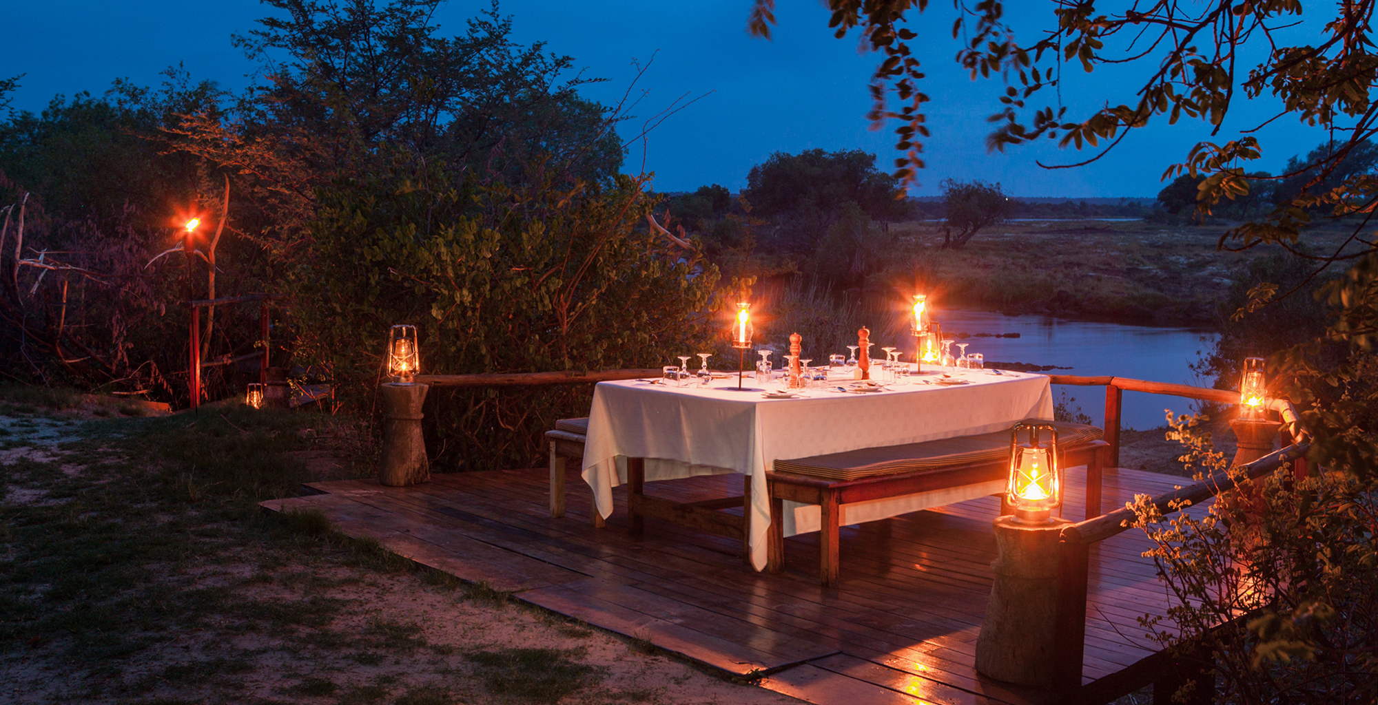 Zambia-Tongabezi-Lodge-Outdoor-Dining