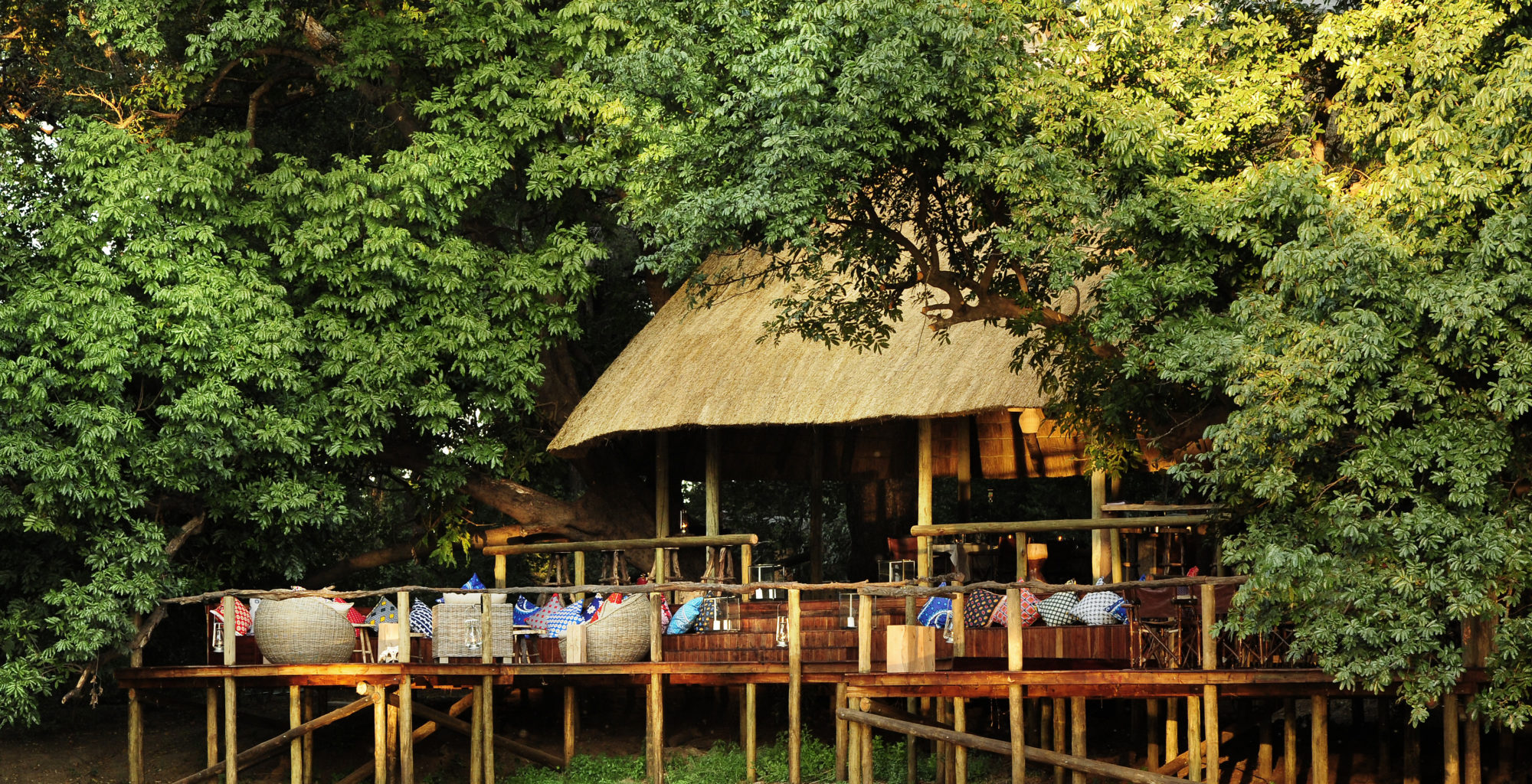 Zambia-Bilimungwe-Bushcamp-Exterior