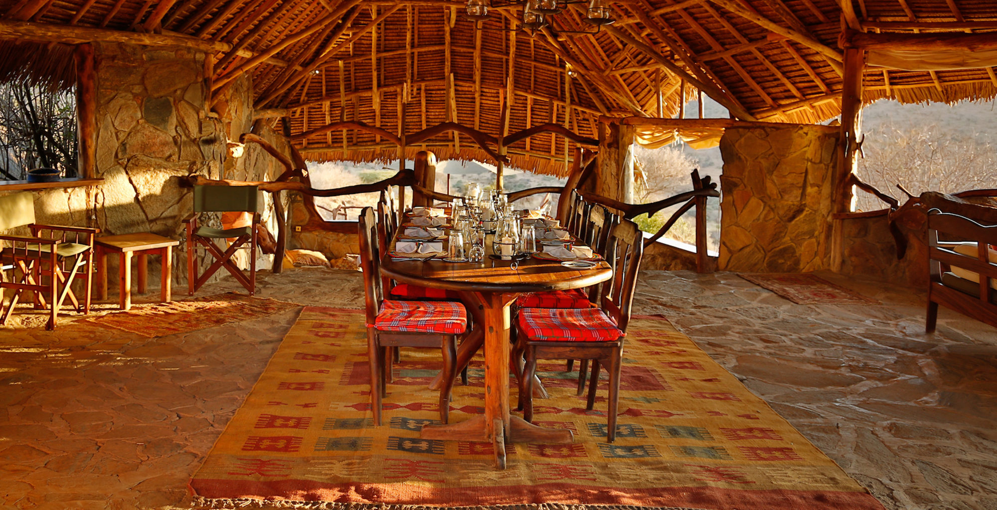 Kenya-Loisaba-Star-Beds-Indoor-Dining