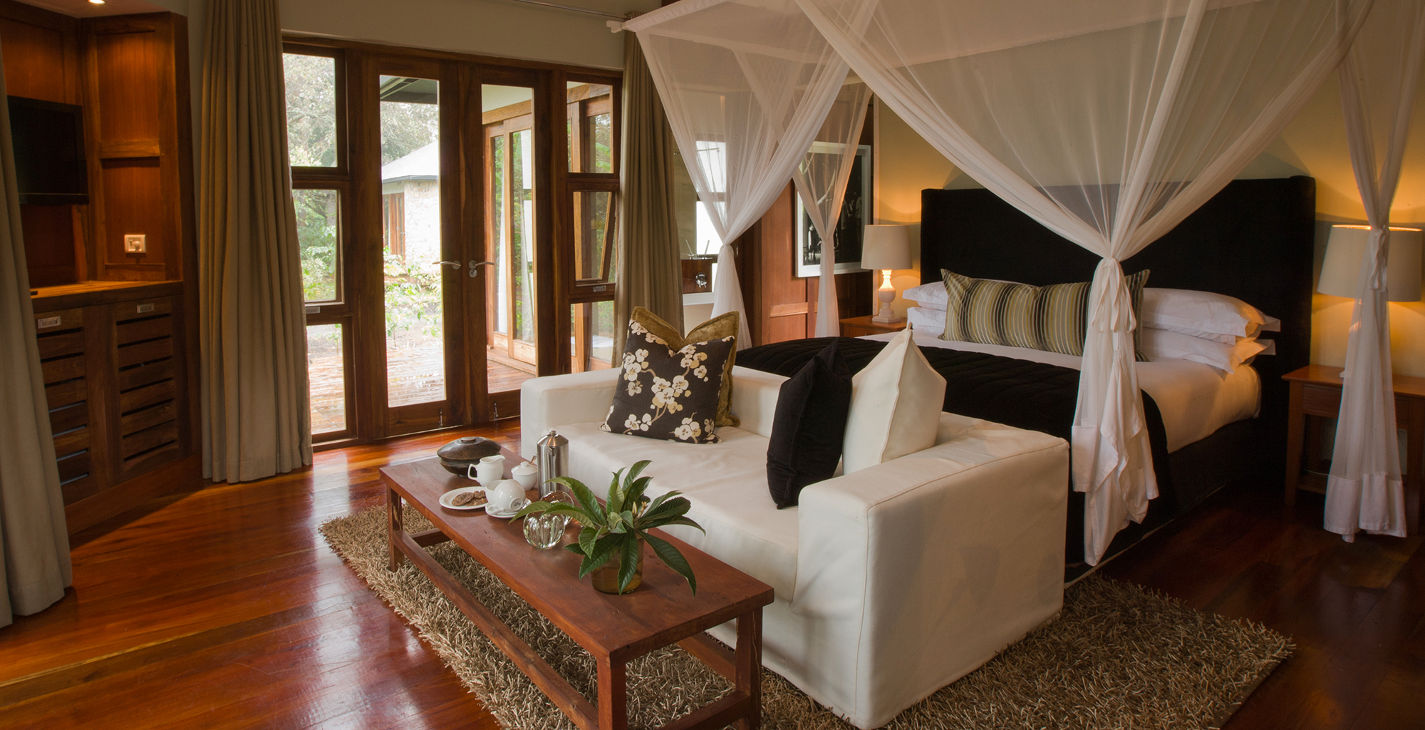 Tanzania-Lake-Duluti-Lodge-Bedroom