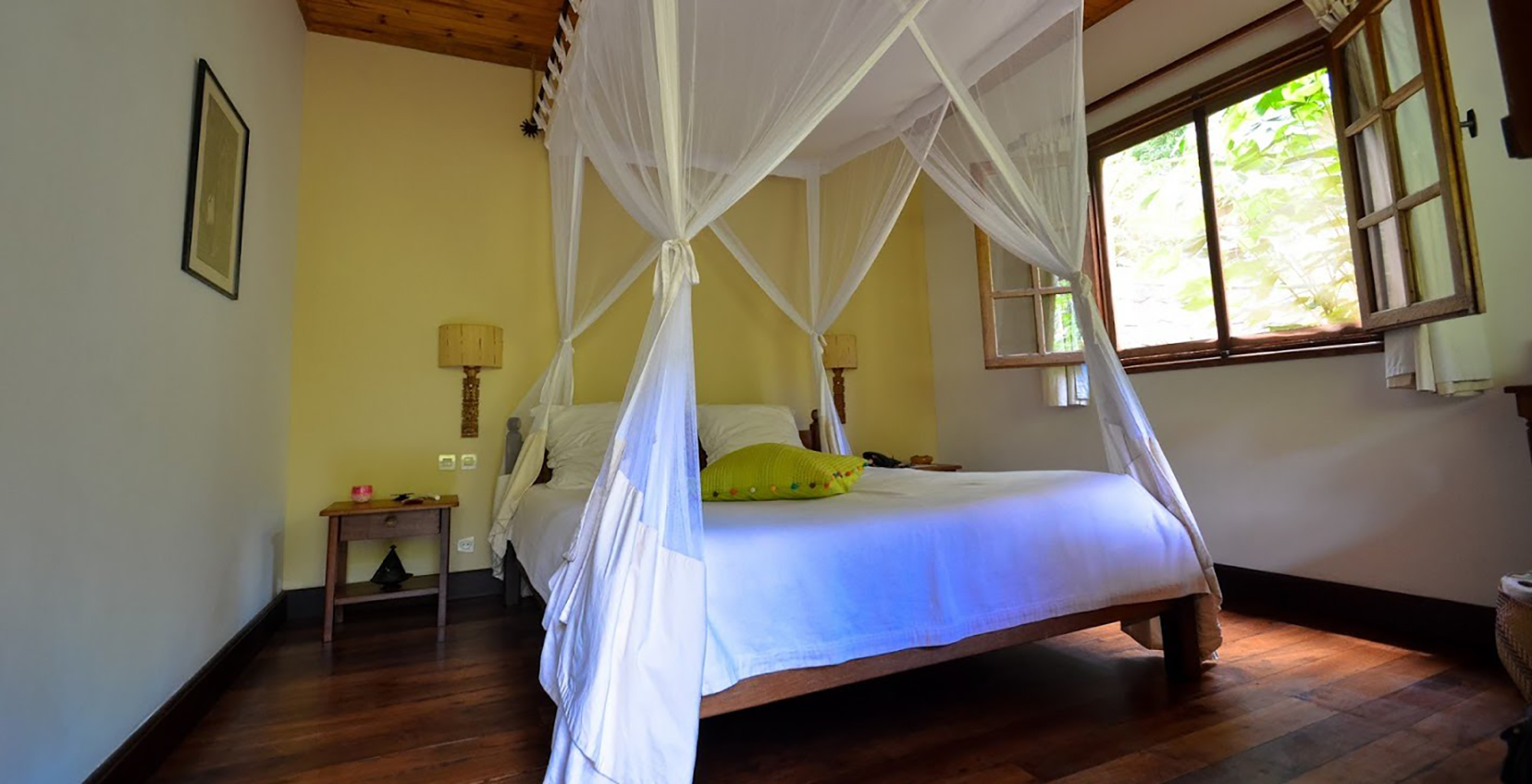 Madagascar-Vakona-Forest-Lodge-Bedroom