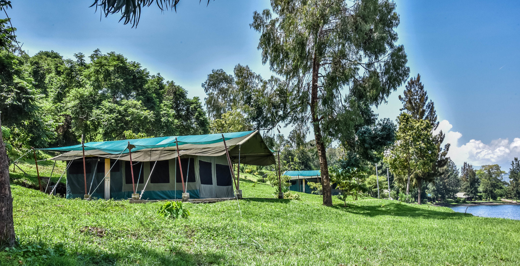 DRC-Virunga-Tchegera-Exterior