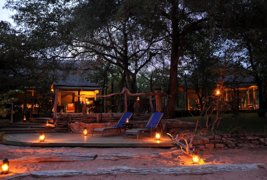 Changa Safari Camp Zimbabwe Lake Kariba Exterior Huts