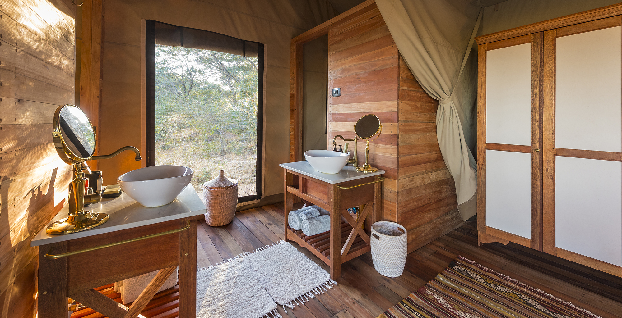 Zimbabwe-Verneys-Camp-Bathroom
