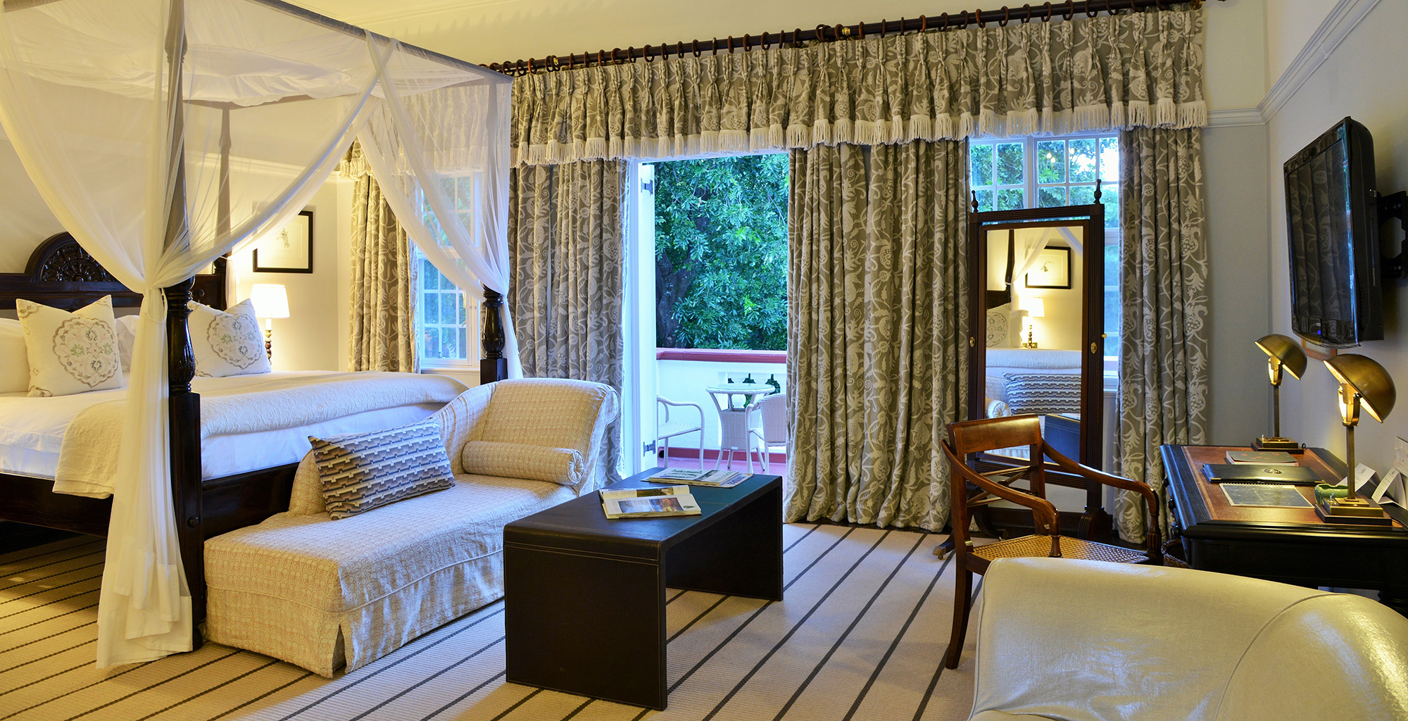 Zimbabwe-Victoria-Falls-Hotel-Bedroom