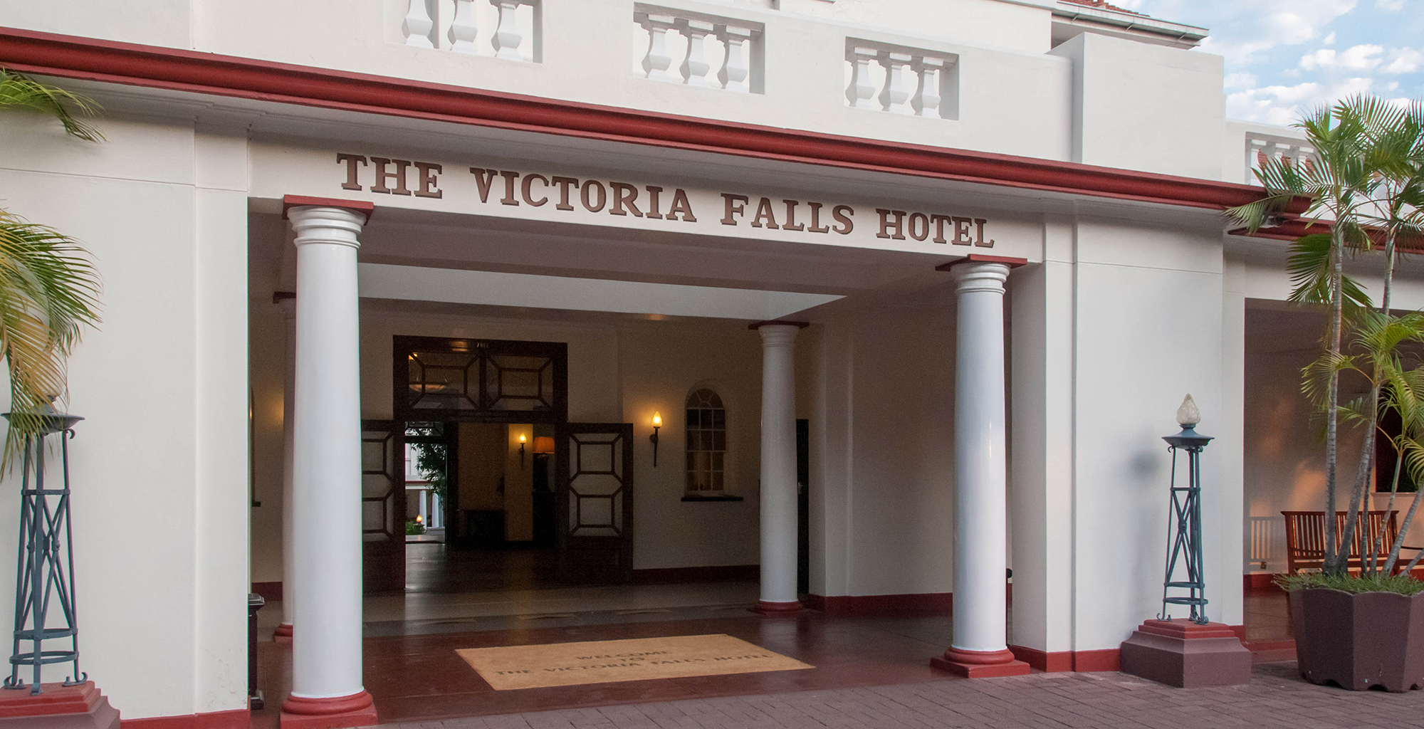 Zimbabwe-Victoria-Falls-Hotel-Entrance
