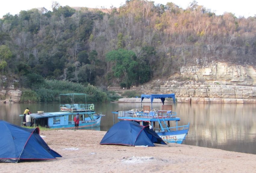 Tsiribinja-River-Journey-Madagascar