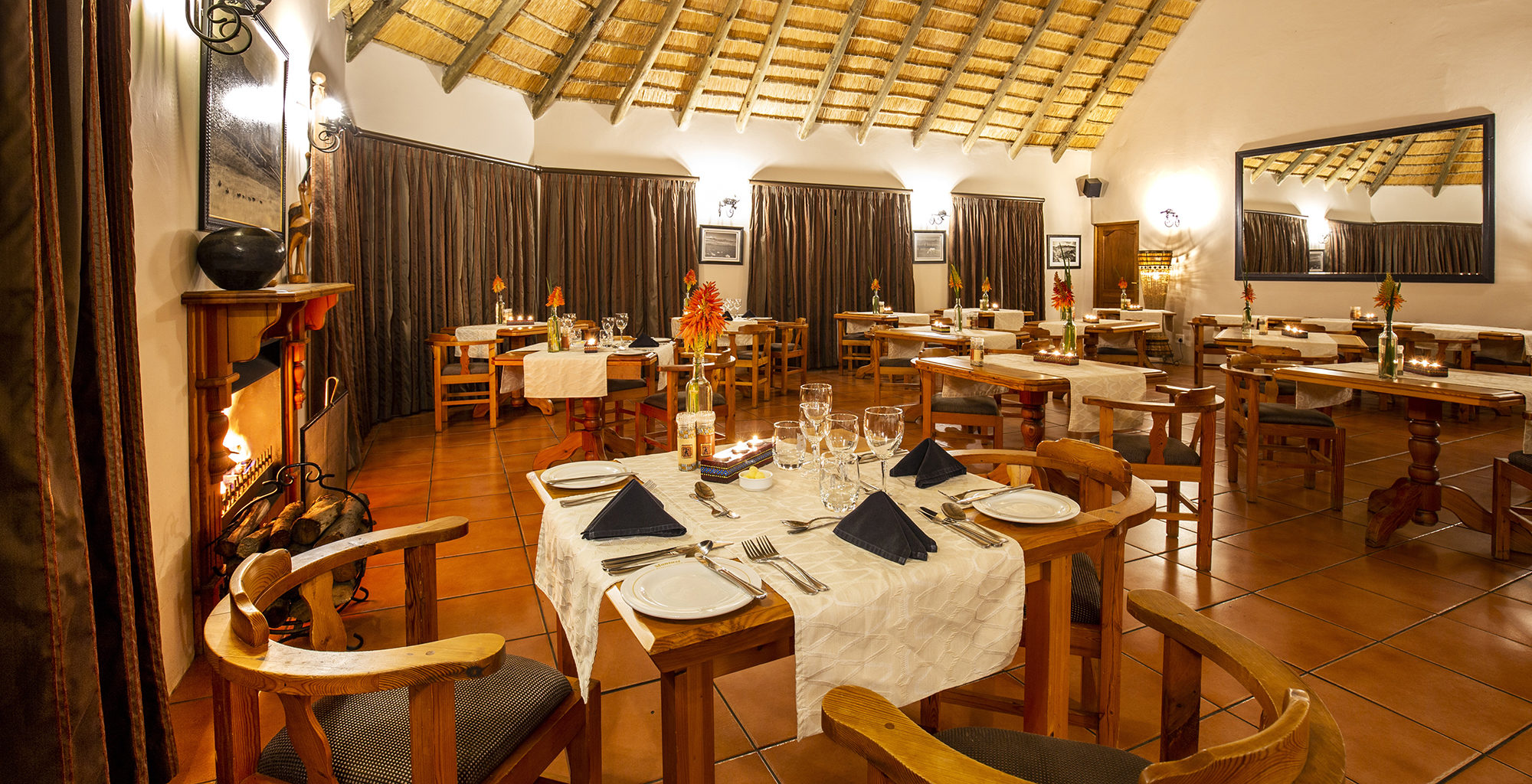 South-Africa-Montusi-Mountain-Lodge-Dining