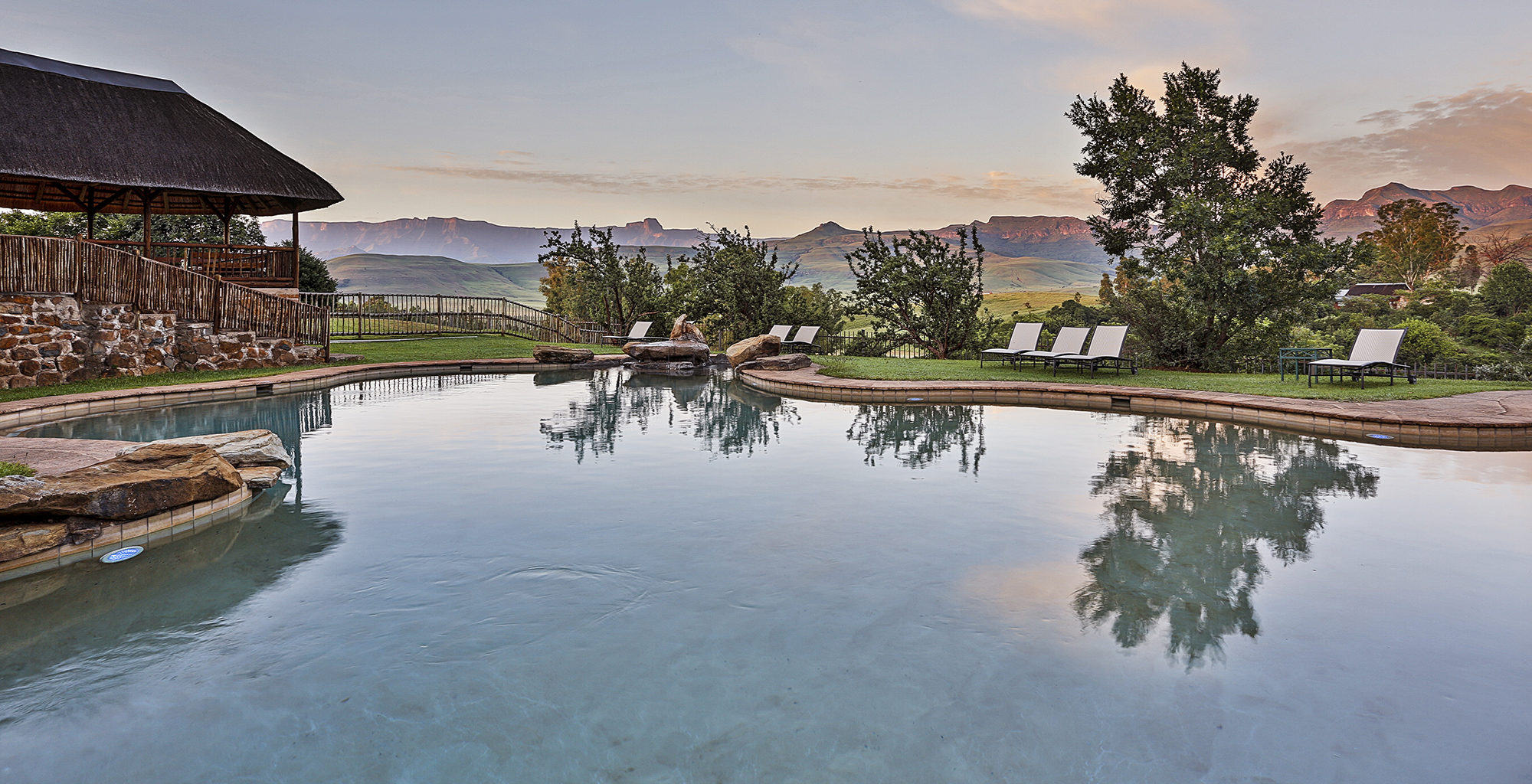 South-Africa-Montusi-Mountain-Lodge-Pool