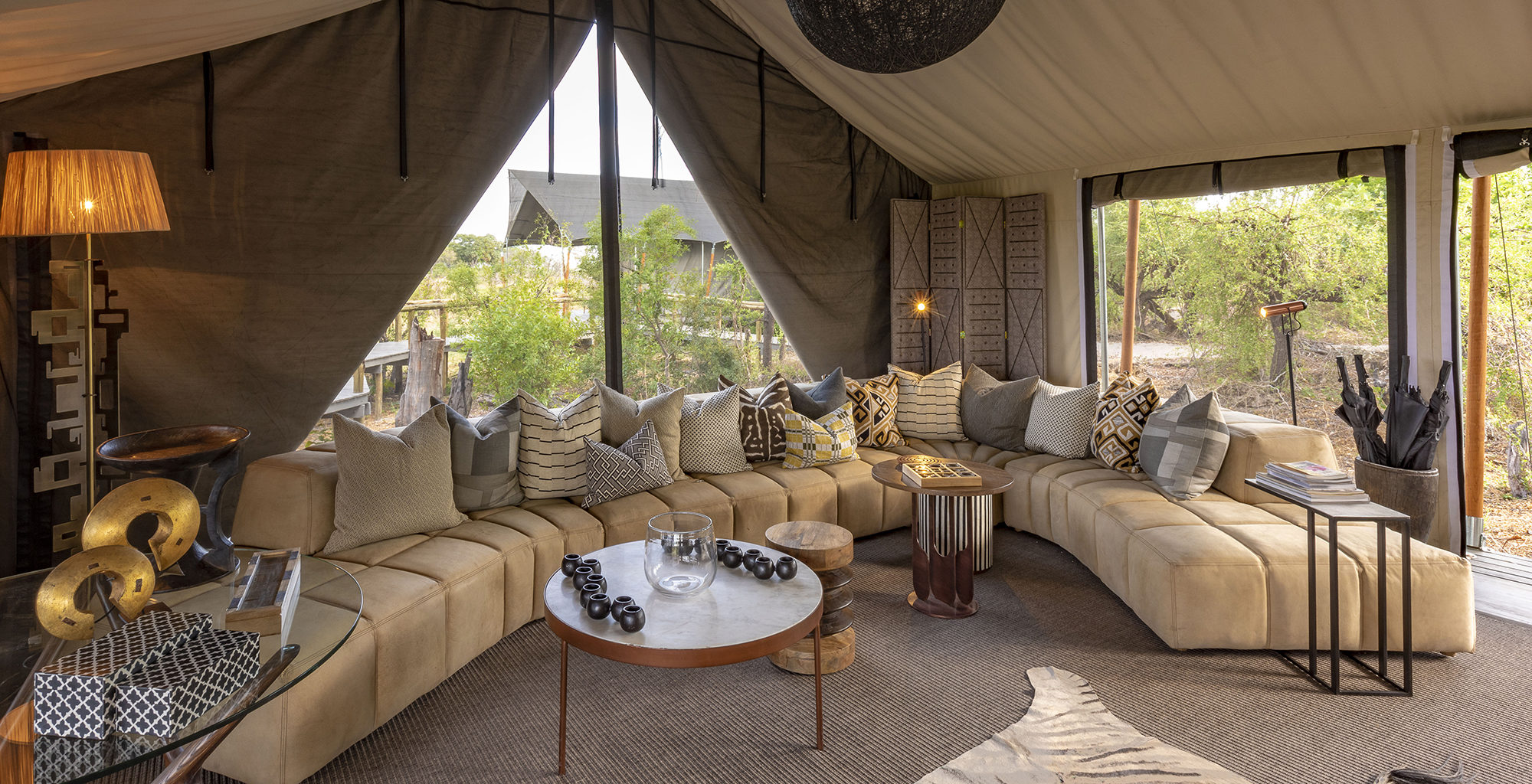Botswana-Gomoti-Plains-Private-Camp-Lounge