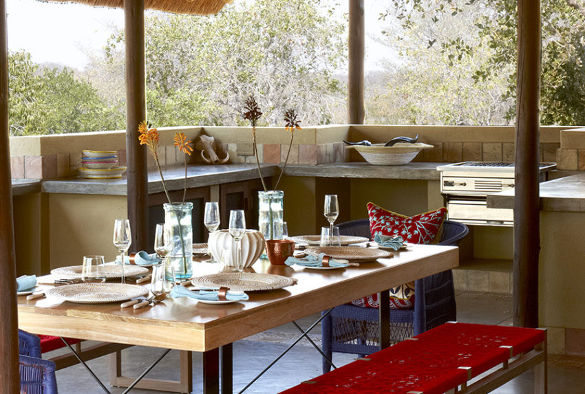 South-Africa-Jaci's-Sabi-House-Dining