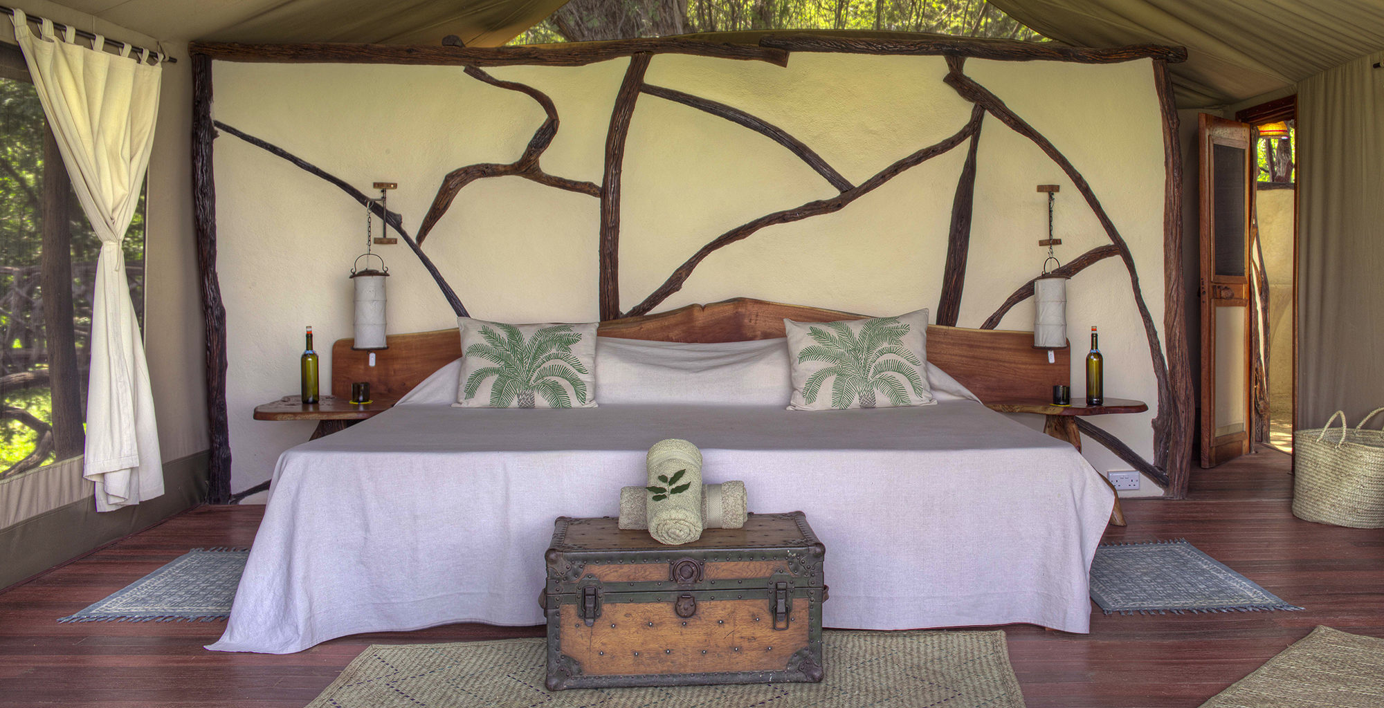Kenya-Sarara-Treehouses-Bedroom